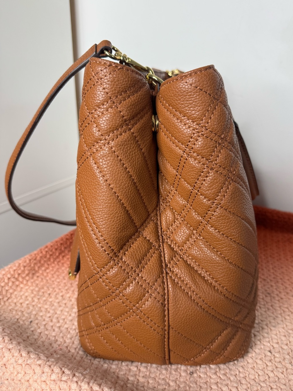 Lauren Ralph Lauren Quilted Pebble Leather Very Large Tote Bag - Picture 10 of 16